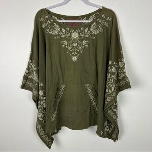 Johnny Was Embroidered Poncho Top Green Kangaroo Pocket Size XS/S